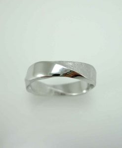 wedding band