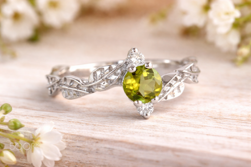 peridot leaves ring