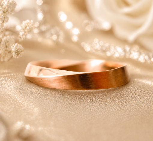 Rose Gold Mens Wedding Band, Unisex Mobius Wedding Ring