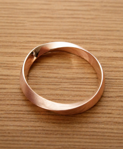 Mobius Wedding Band White Gold, Minimalist Twist Ring, Matte and Polished Band, Modern Wedding Ring, Unisex Gold Ring, Unique Promise Ring, Handmade Jewelry Benati