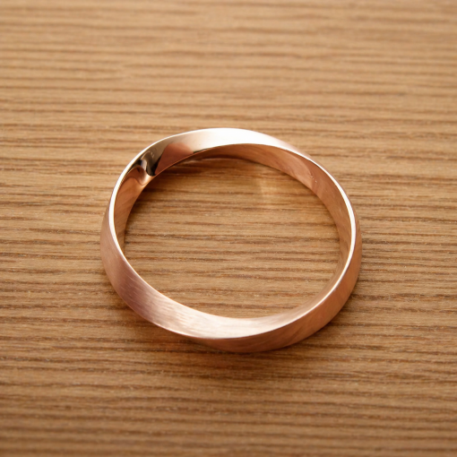 Mobius Wedding Band White Gold, Minimalist Twist Ring, Matte and Polished Band, Modern Wedding Ring, Unisex Gold Ring, Unique Promise Ring, Handmade Jewelry Benati