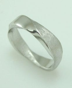 18K Mobius Wedding band - 5mm Mobius Ring In 18k White Gold, Mobius Wedding Ring