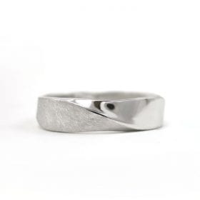 18K Mobius Wedding band - 5mm Mobius Ring In 18k White Gold, Mobius Wedding Ring
