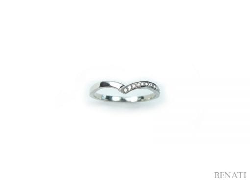 Chevron Diamond Ring, V Shape Diamond Infinity Ring
