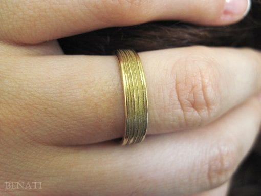 Delicate textured gold wedding band - 14k modern gold band - shiny & matt finish - stackable - timeless - unique - for her or him