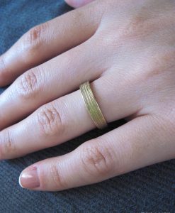 Delicate textured gold wedding band - 14k modern gold band - shiny & matt finish - stackable - timeless - unique - for her or him