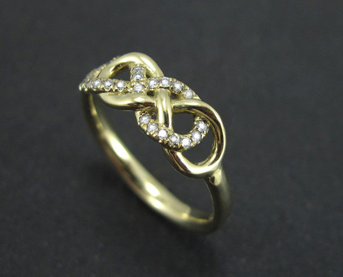 Buy Infinity Love Diamond Pendant Online | CaratLane