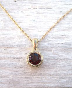 Gold 14k Delicate Link Birthstone Necklace, Hammered Garnet Pendant