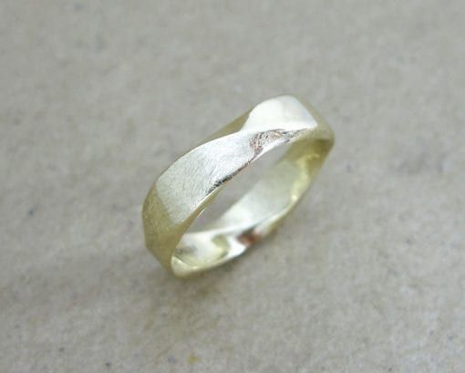 Mobius Wedding band, 5mm Mobius Ring In 14k Gold