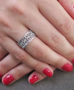 Sale - Italiano gold ring with diamonds, open detailed metal work