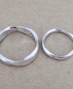 Wedding Rings Set, Mobius Ring