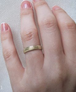 Yellow gold wedding ring, Faceted gold wedding band