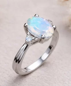 Oval moonstone gemstone in vintage style tapered ring