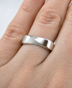 Platinum mobius mens wedding band, 5mm Mobius wedding ring in platinum - Image 9