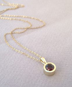 Gold Birthstone Necklace, Delicate Gold Link Garnet Pendant - Image 4