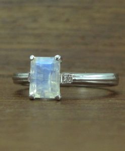 Moonstone Engagement Ring, 18k Rainbow Moonstone ring - Image 3