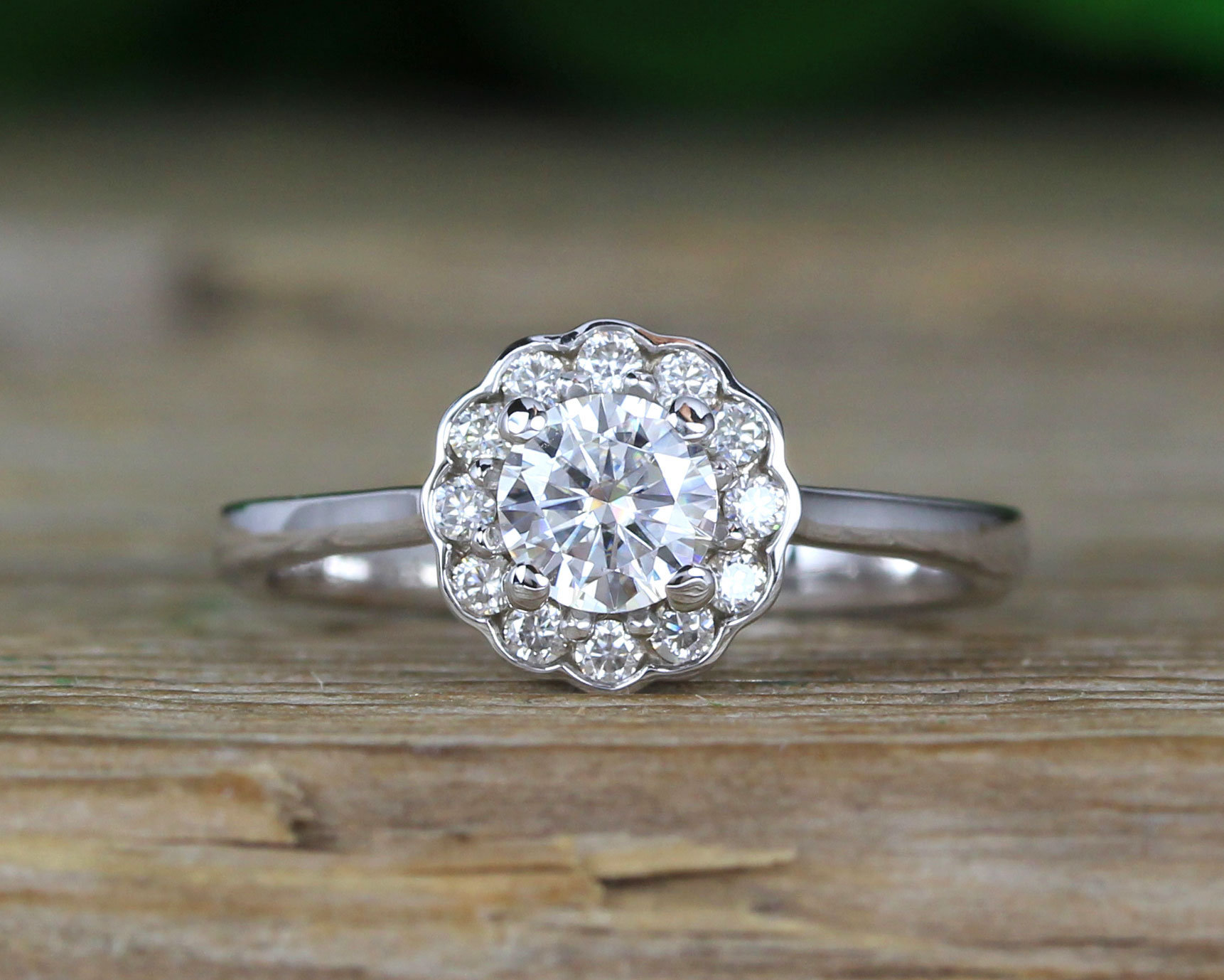 Buy Antique Moissanite Ring Online | Diamondrensu