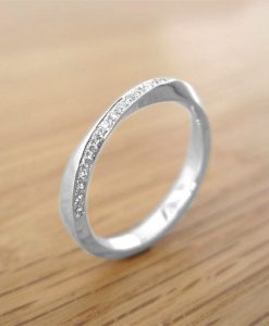Platinum mobius ring, Diamond mobius ring - Image 4