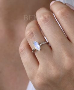 Unique Moonstone Engagement ring, Marquise cut rainbow moonstone vintage ring - Image 2