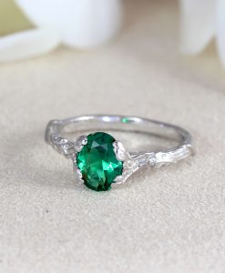 Unique emerald gemstone engagement ring, Vintage Antique boho ring - Image 7