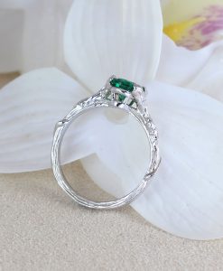 Unique emerald gemstone engagement ring, Vintage Antique boho ring - Image 8