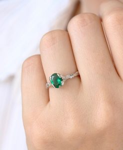 Unique emerald gemstone engagement ring, Vintage Antique boho ring - Image 9