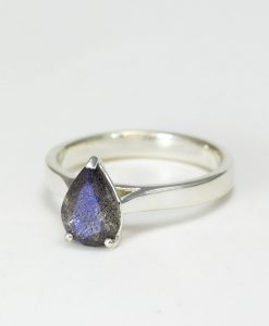 Pear cut labradorite engagement ring, Solitaire unique wedding Ring - Image 3