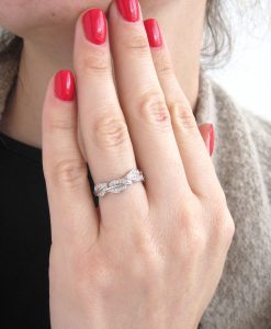 Alternative Wedding ring, Leaf conflict free diamond ring - Image 11