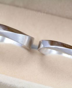 Mobius wedding band set, His And Hers Wedding rings set - Image 6