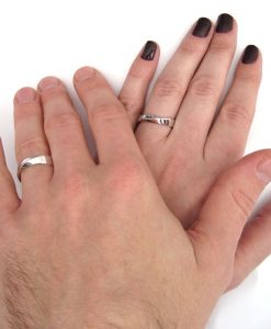 Mobius wedding band set, His And Hers Wedding rings set - Image 11