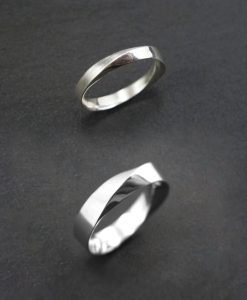 Mobius wedding band set, His And Hers Wedding rings set - Image 12
