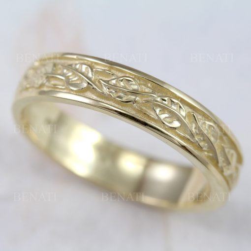 Men's wedding band with nature inspired theme