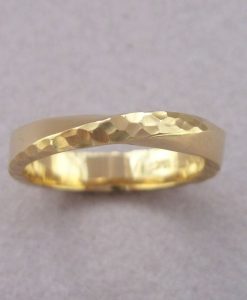 Hammered Mobius Wedding Ring, Mens Wedding Band - Image 5