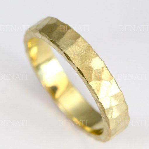 Hammered wedding band in 14k yellow gold for mens and women