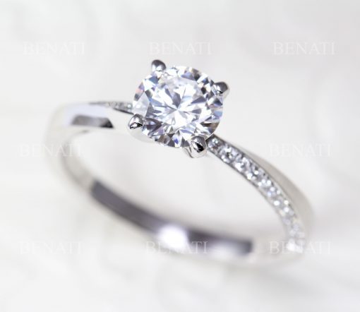 Mobius engagement ring with round brilliant diamond