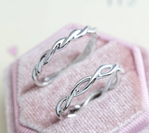 Matching wedding rings, rope infinity rings