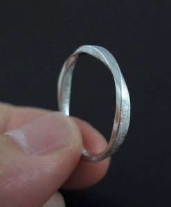 Mobius Wedding Band, Man Wedding Ring Women Wedding Band - Image 9