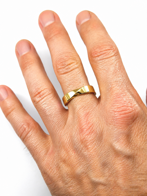 Mobius Mens Wedding Band, 5mm Mobius Inspired Wedding Ring, Minimalist Wedding Band For Man