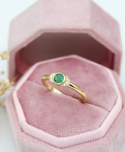 Emerald Ring With Diamonds, Minimalist Emerald Ring For Women, 14k Gold Vintage Style Emerald Ring - Image 4