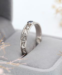 Men's wedding ring with leaf pattern rustic design in 14k gold