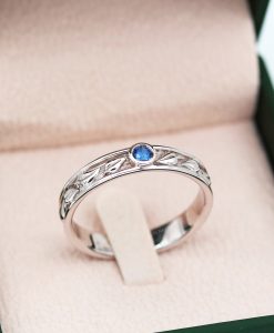 Wedding ring with leaves pattern for men
