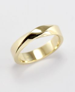 Solid Gold Twisted Wedding Band: 14k/18k Mobius Ring - Image 5