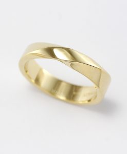 Solid Gold Twisted Wedding Band: 14k/18k Mobius Ring - Image 6