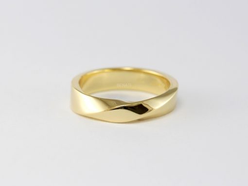 Solid Gold Twisted Wedding Band: 14k/18k Mobius Ring