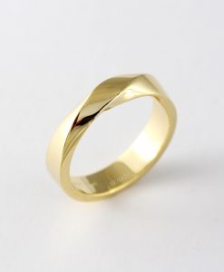 Solid Gold Twisted Wedding Band: 14k/18k Mobius Ring - Image 3