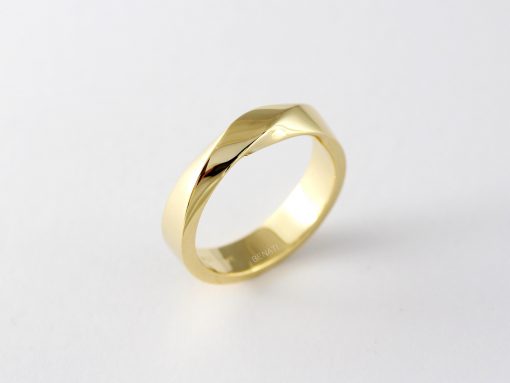 Solid Gold Twisted Wedding Band: 14k/18k Mobius Ring