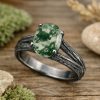Oval Moss Agate Wood Texture Ring: 14k White Gold Split Band Band Oval Moss Agate Wood Texture Ring: 14k White Gold Split Band Band