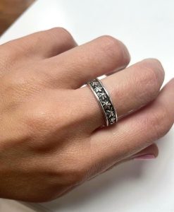 Silver Twig Wedding Band: Maple Leaf Ring, Elvish Forest Style - Image 2